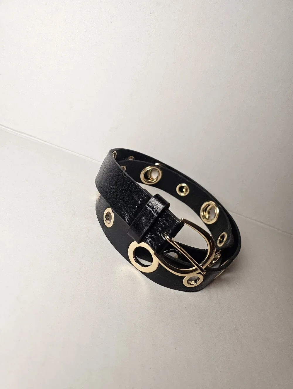 Topshop Black Leather Grommet Belt with Gold Buckle Size XS/S Womens